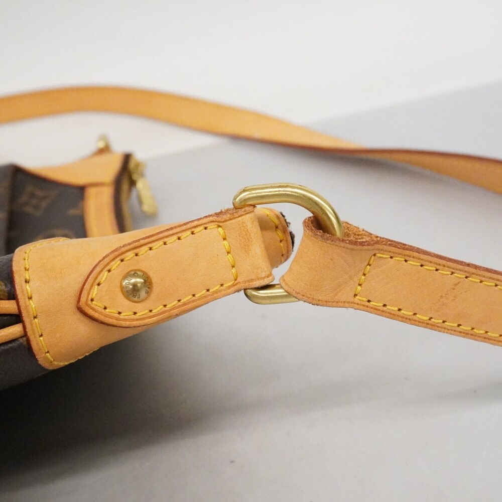 LOUIS VUITTON Authentic Brown Monogram Shoulder Bag - Picture 10 of 13